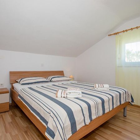 Apartments & Room Spanjol Palit Exterior photo