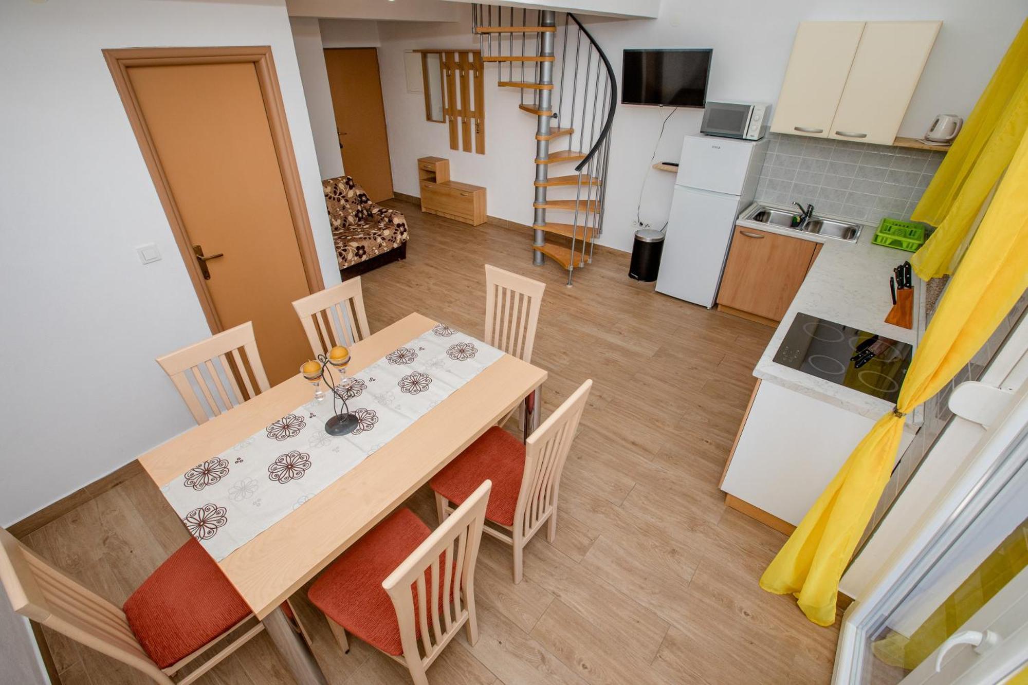 Apartments & Room Spanjol Palit Exterior photo