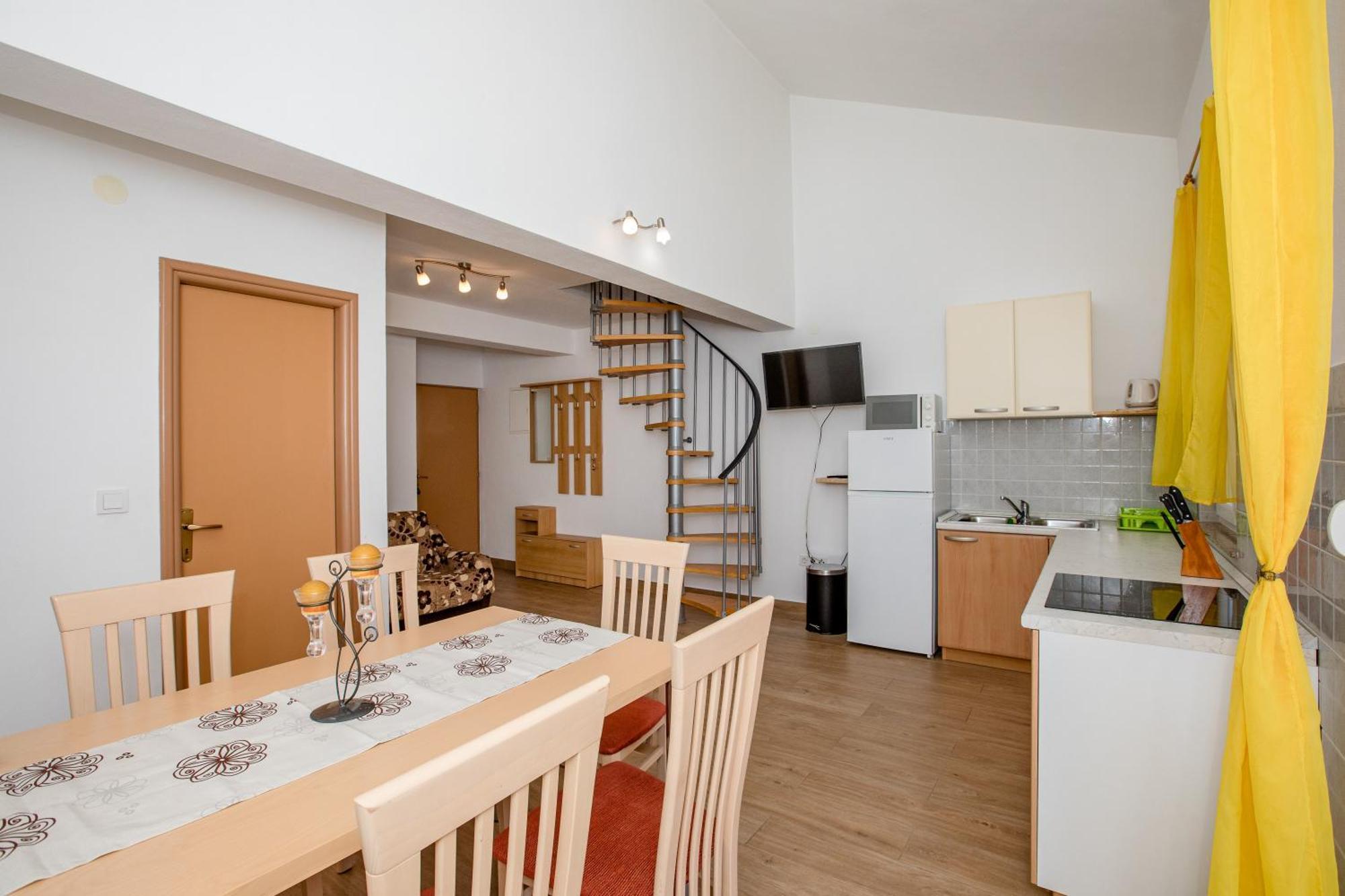 Apartments & Room Spanjol Palit Exterior photo