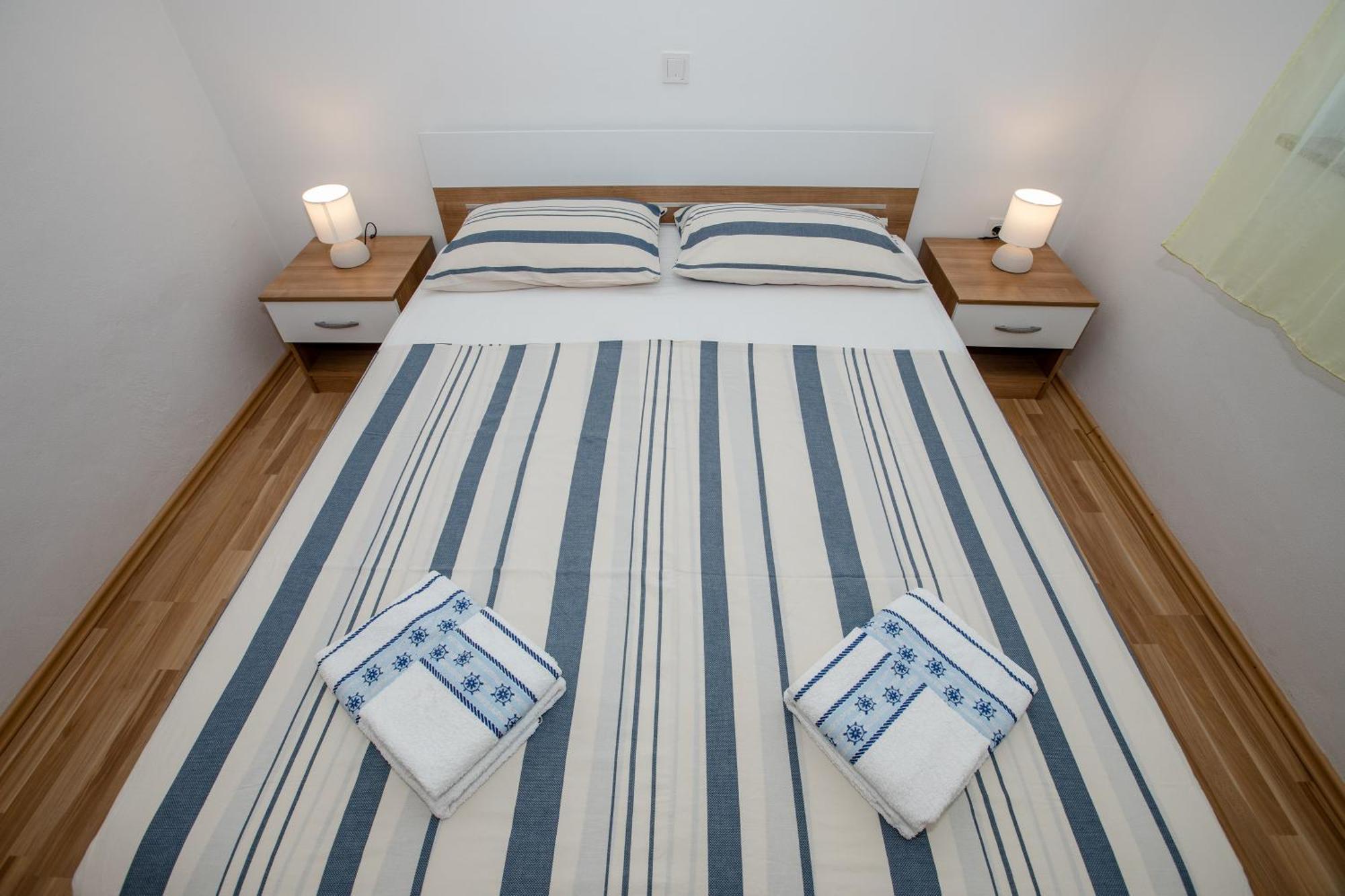 Apartments & Room Spanjol Palit Exterior photo