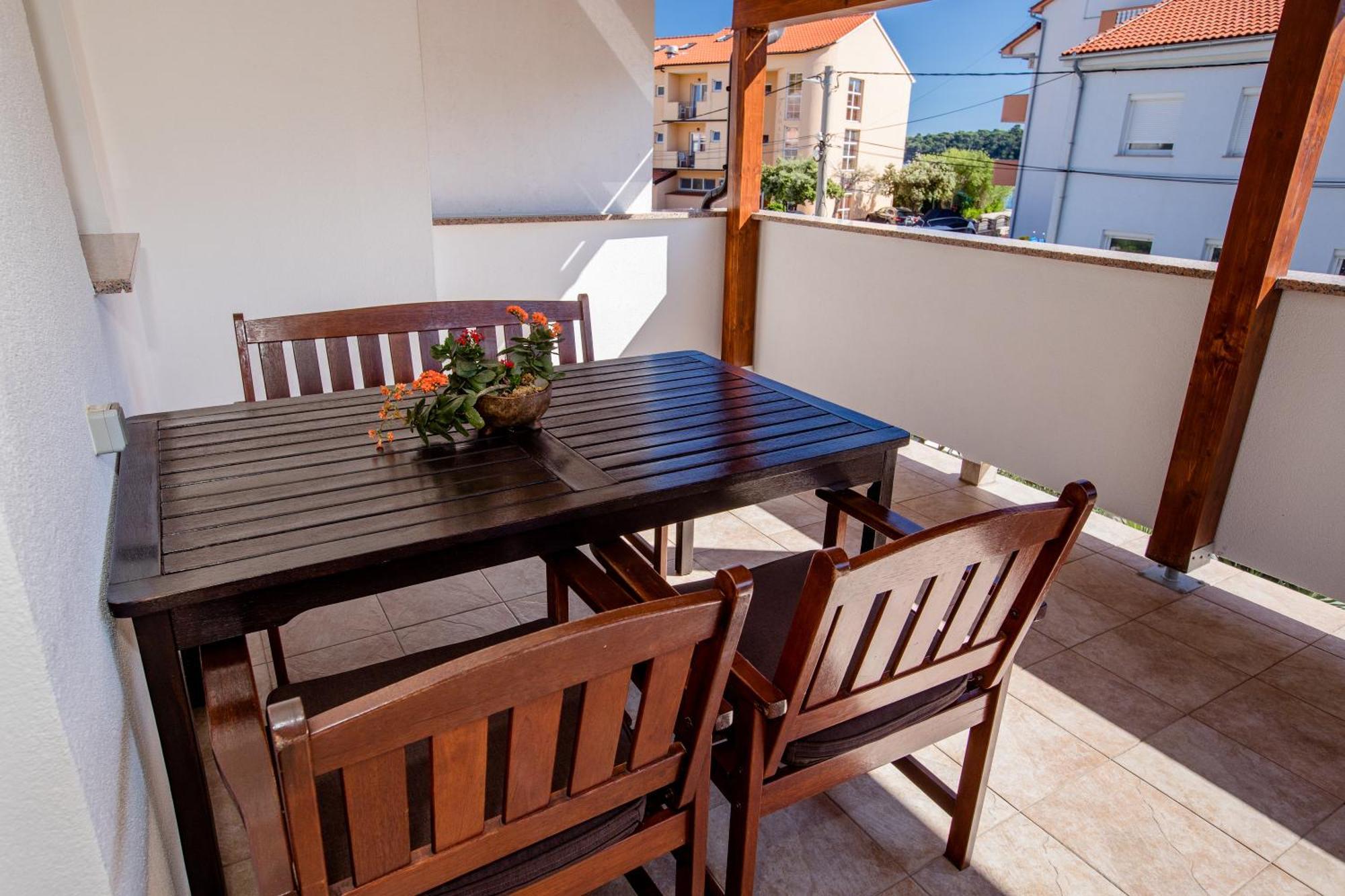 Apartments & Room Spanjol Palit Exterior photo