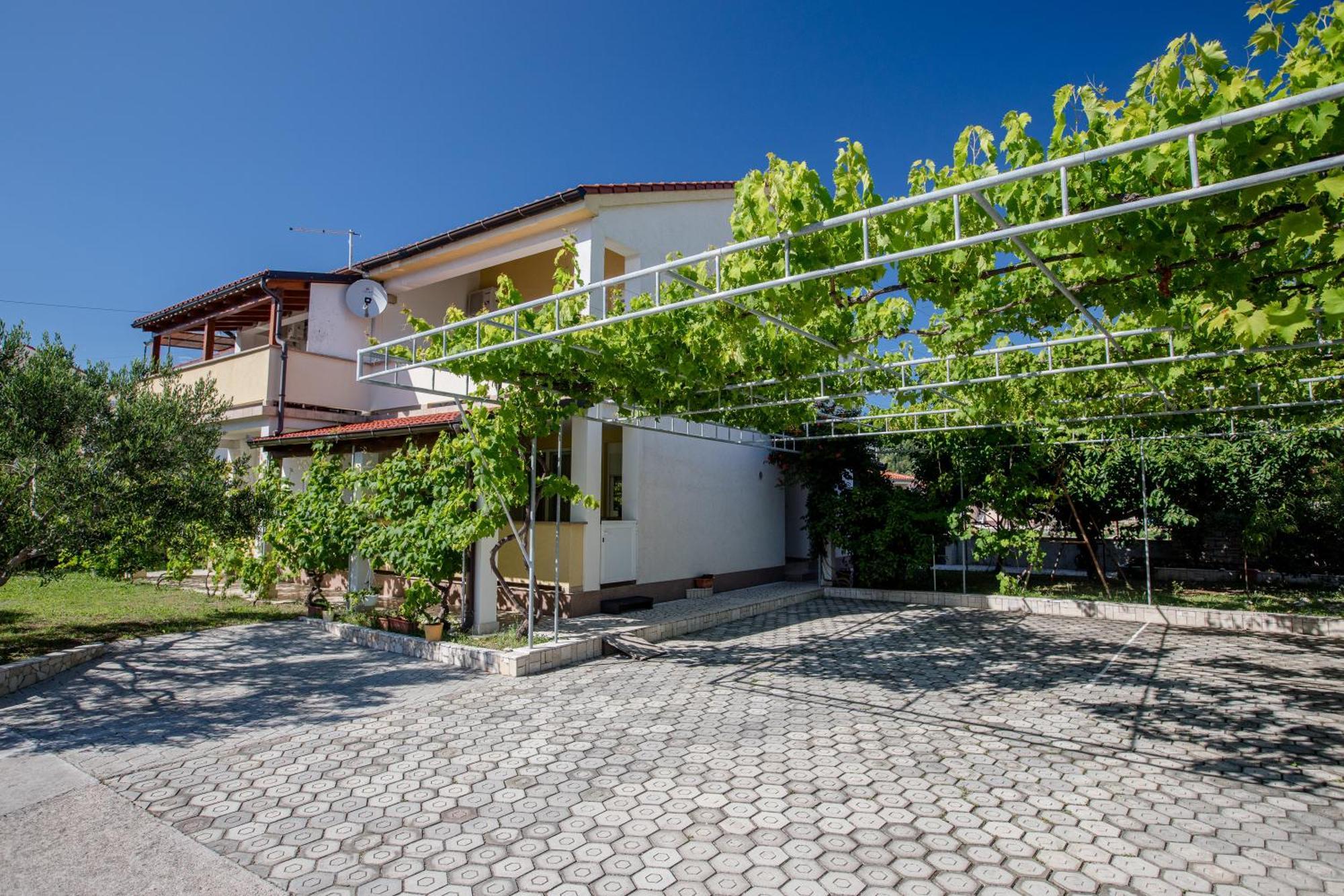 Apartments & Room Spanjol Palit Exterior photo
