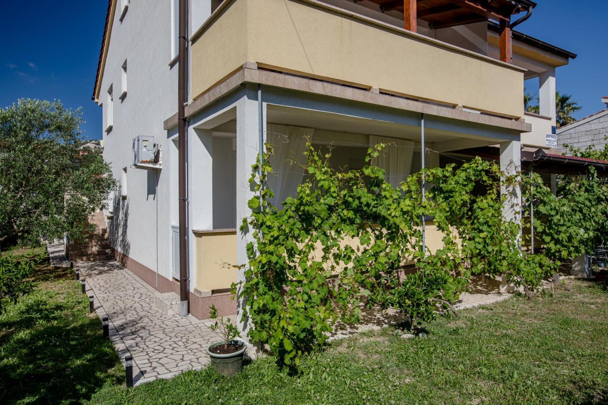 Apartments & Room Spanjol Palit Exterior photo