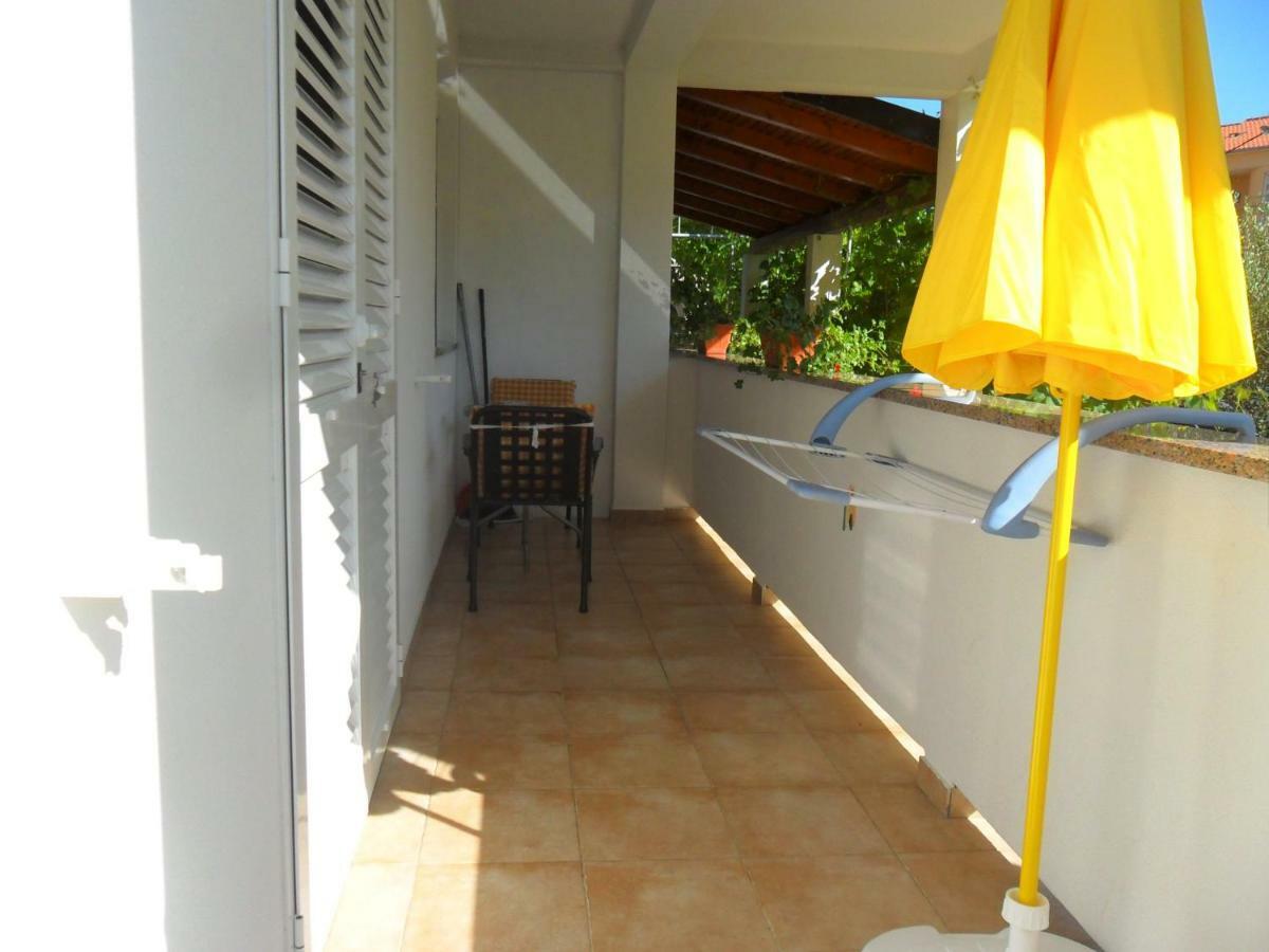 Apartments & Room Spanjol Palit Exterior photo